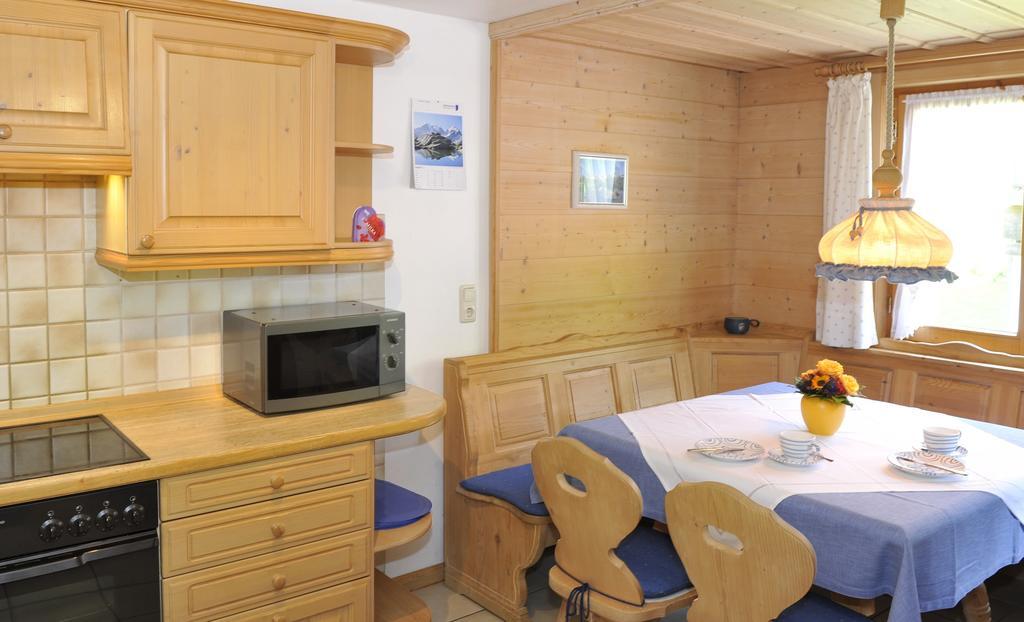 Gschwenderhaus Ferienwohnungen Oberstdorf Room photo